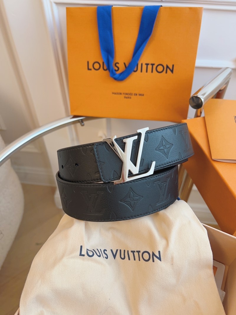 l0vis Vvtt0n belts